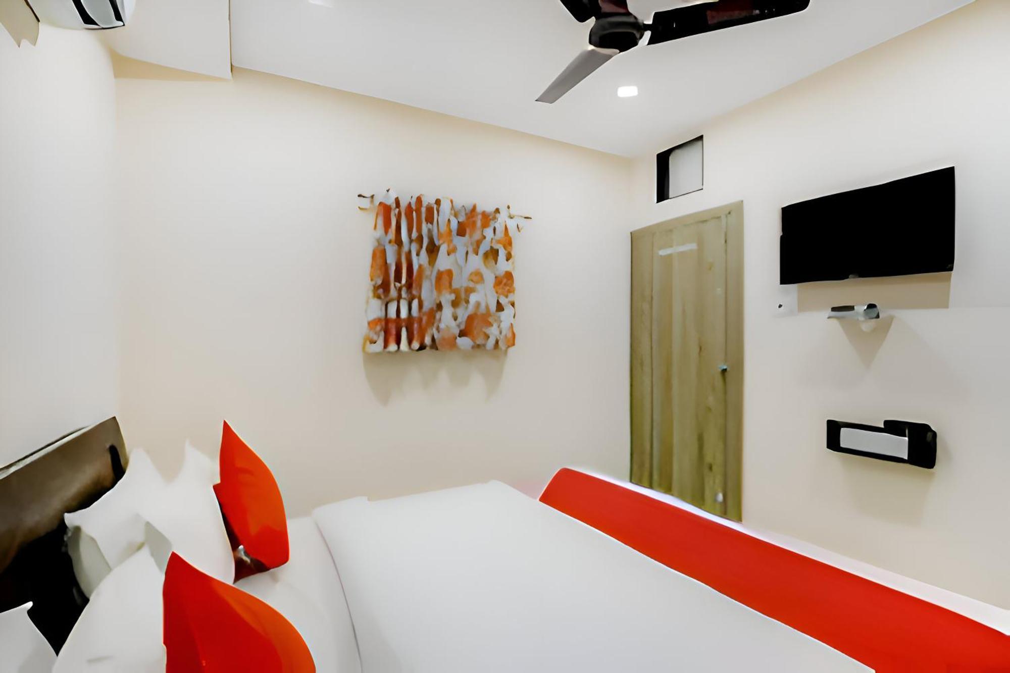 Hotel Blue Leaf Rádzskot Kültér fotó